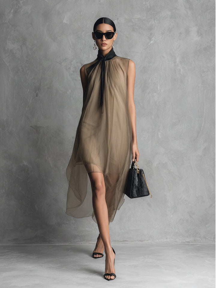 Yupha - Vestido Midi Assimétrico Transparente de Gola Alta