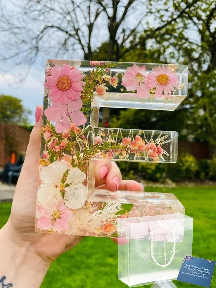 FloraShine - Candeeiro Noturno Artesanal em Resina Com Flores