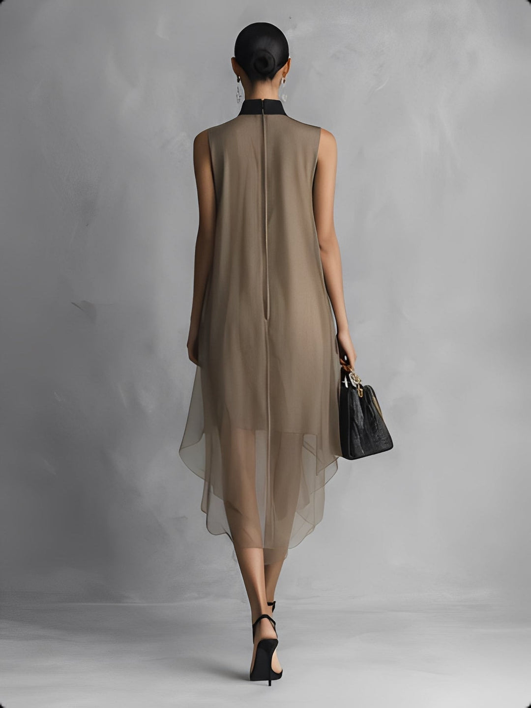Yupha - Vestido Midi Assimétrico Transparente de Gola Alta