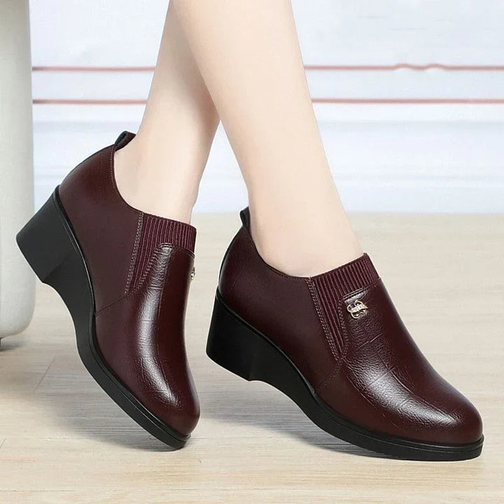 Switolina - Sapatos De Cunha Em Pele Na Moda