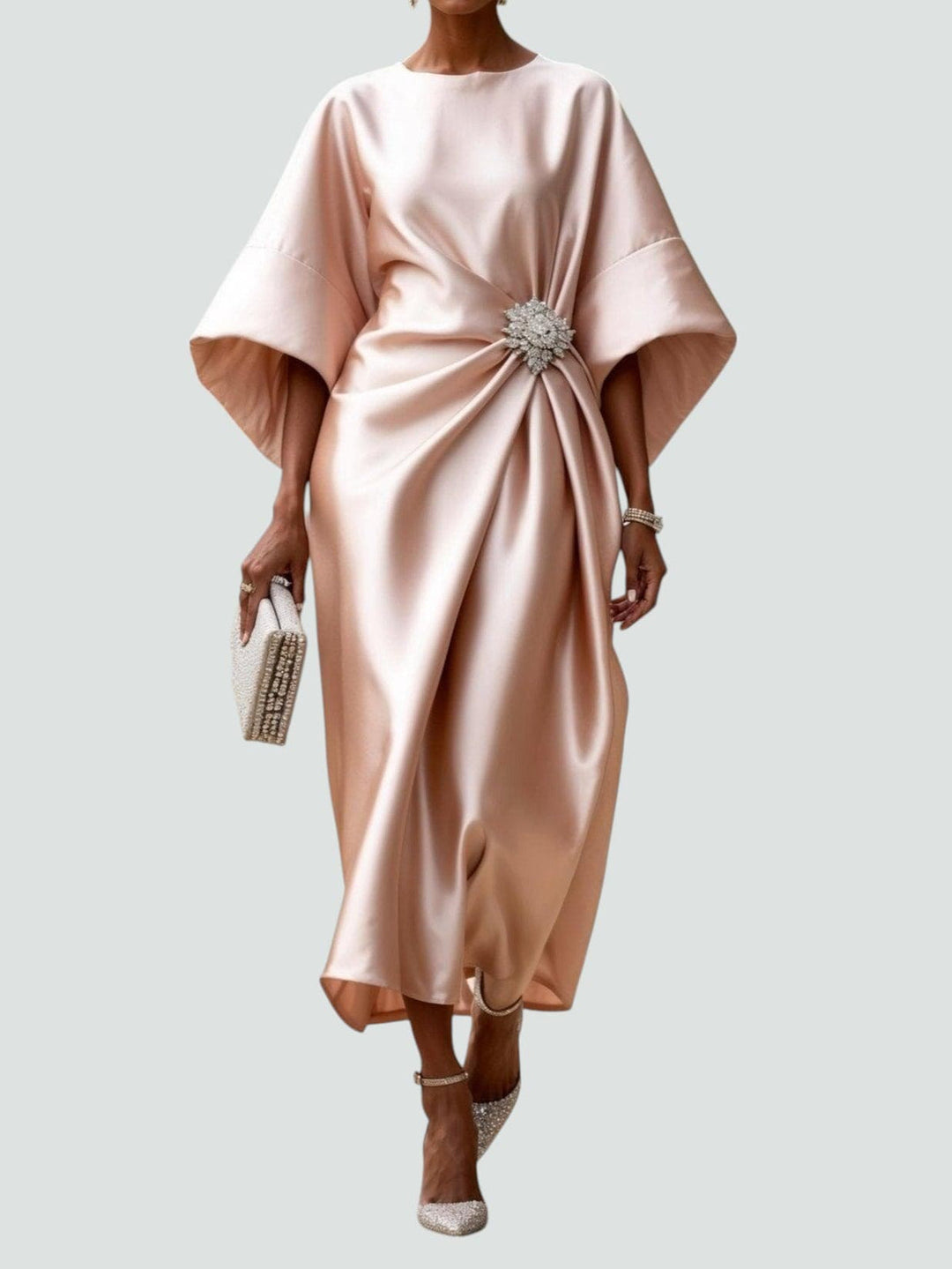 Marijona - Vestido longo Moderno Com Mangas Cape em Cetim