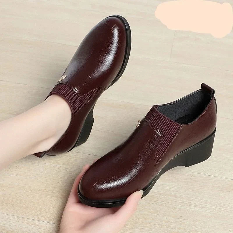 Switolina - Sapatos De Cunha Em Pele Na Moda