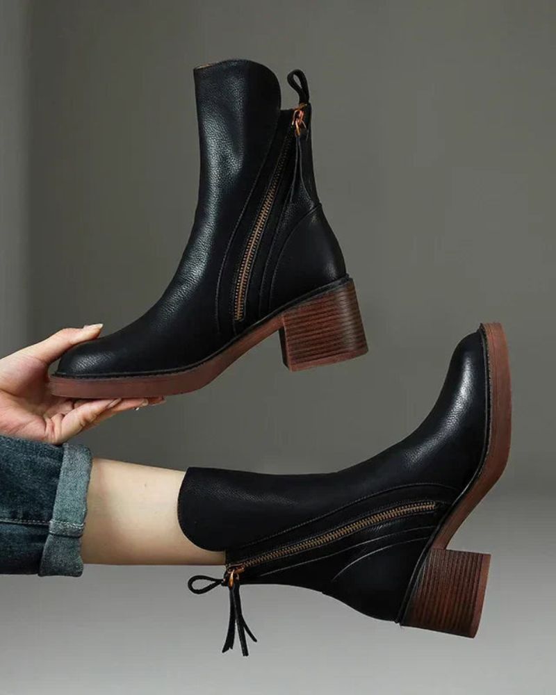 Pernelle - Bota De Couro Com Salto Quadrado