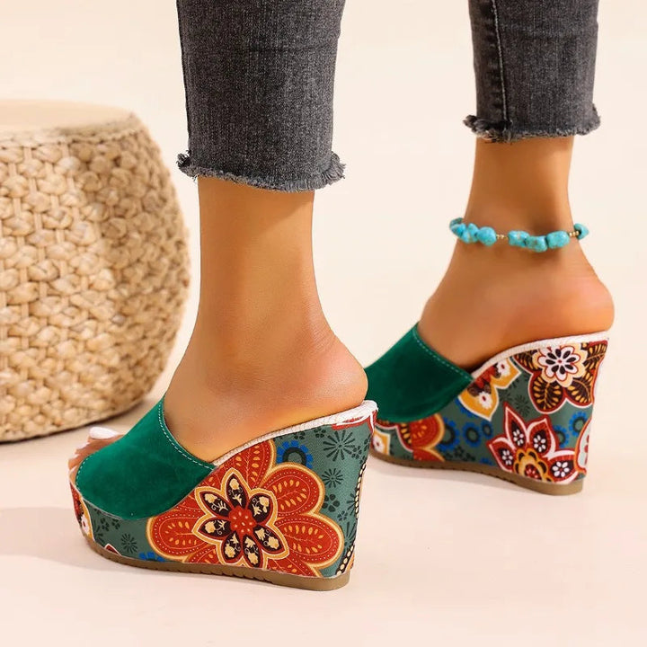 Laerke - Sandália Com Salto Em Cunha e Estampado Floral