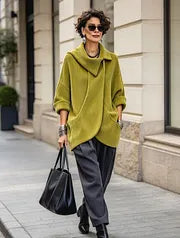 Lenneke - Casaco de Corte Largo com Gola Assimétrica e Bolsos