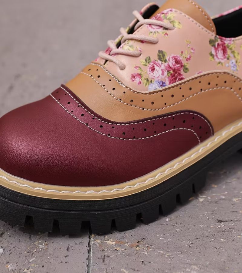 Kiela - Sapatos Oxford Com Padrão Floral E Sola Com Saliências Grossas