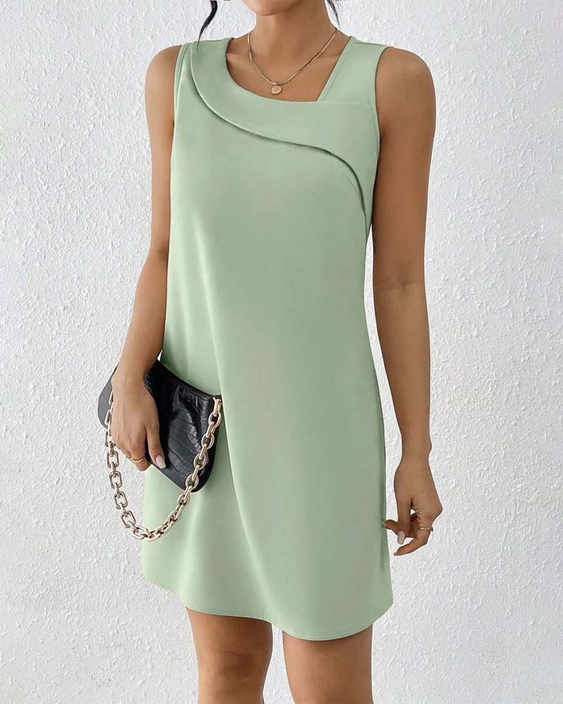 Ayna - Vestido sem Mangas com Gola Assimétrica