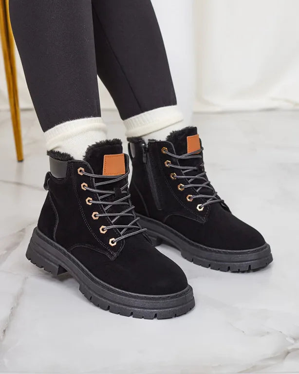 Alosia - Botas de Cano Curto com Atacadores e Sola Grossa