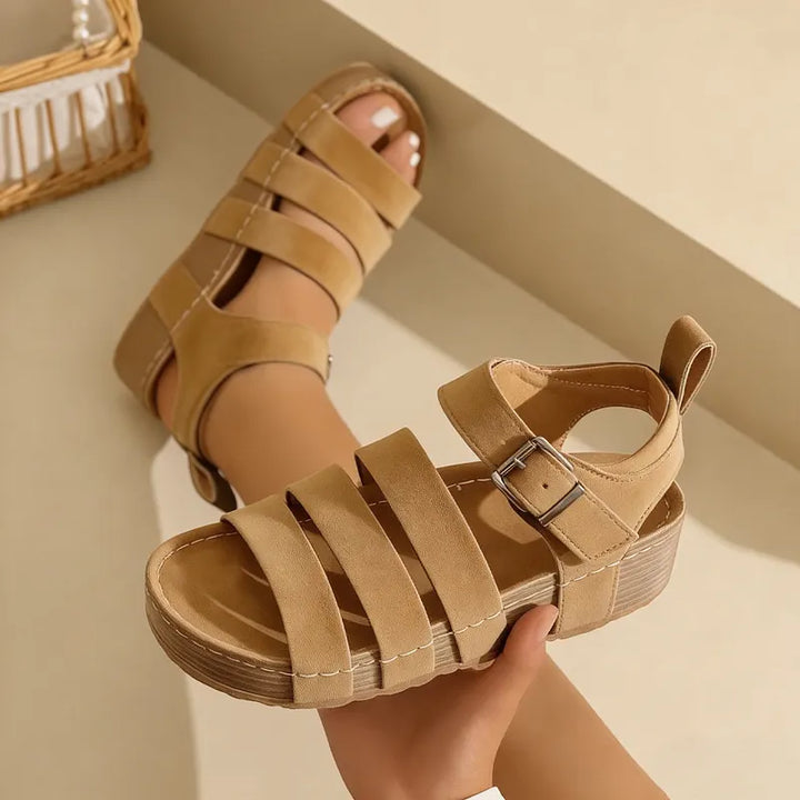 Nourah - Sandálias de Cunha Com Tiras