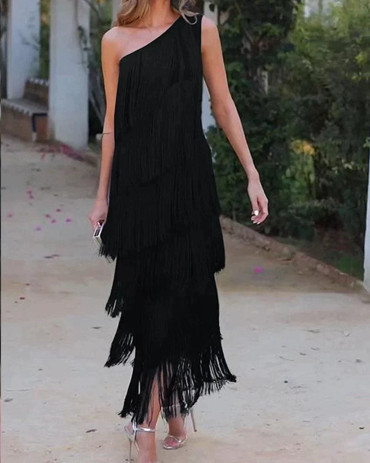 Tamira - Vestido Longo com Ombros Inclinados