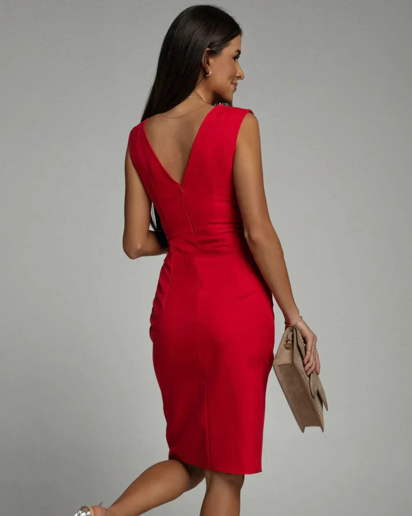 Gudrun - Vestido Justo Elegante e Cheio de Estilo