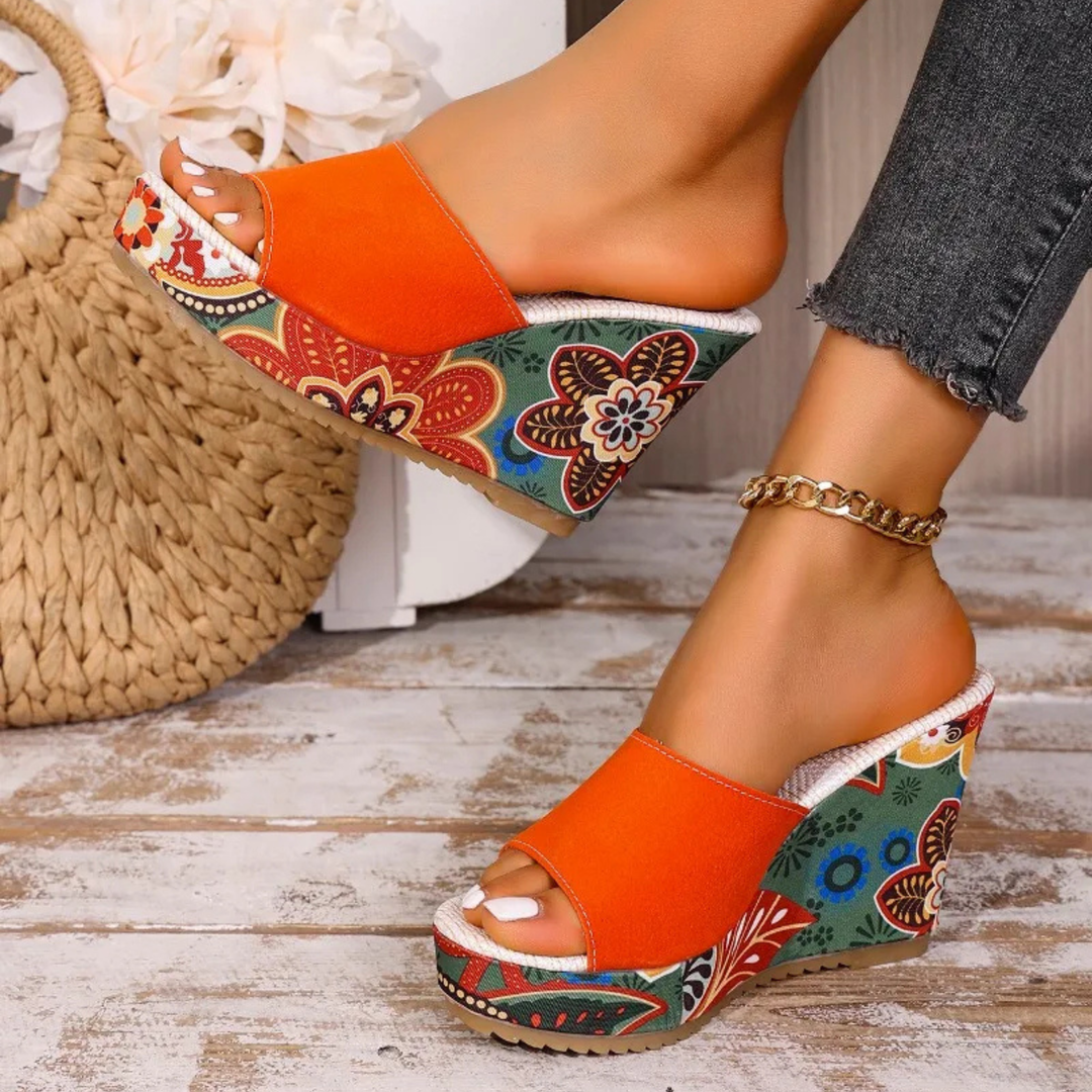 Laerke - Sandália Com Salto Em Cunha e Estampado Floral