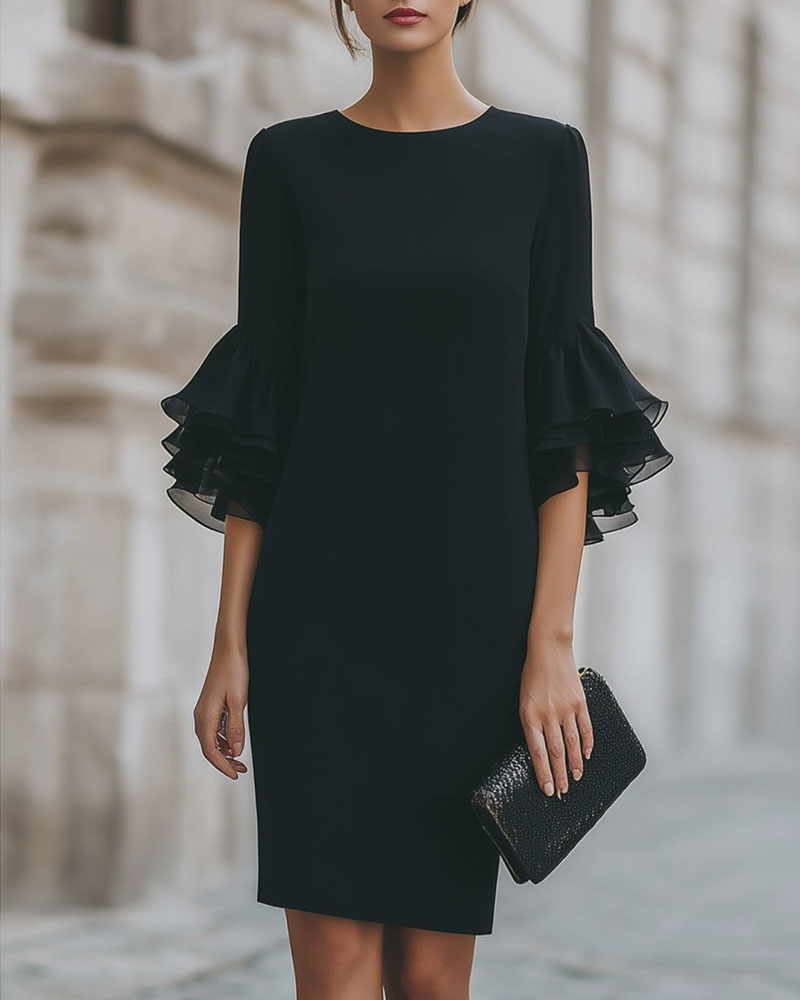 Catalinan - Vestido Justo com Mangas Largas e Camadas