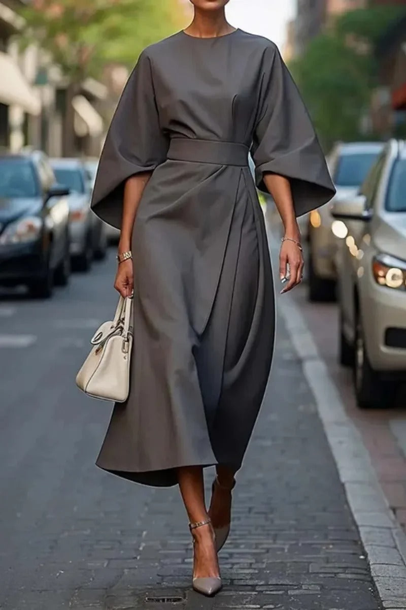 Rita - Vestido Elegante Com Mangas Curtas e Cinto