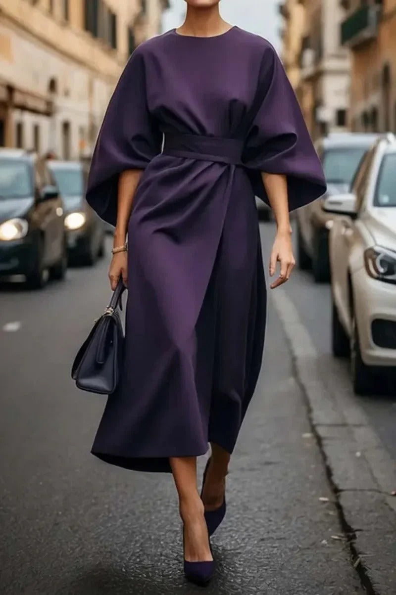 Rita - Vestido Elegante Com Mangas Curtas e Cinto