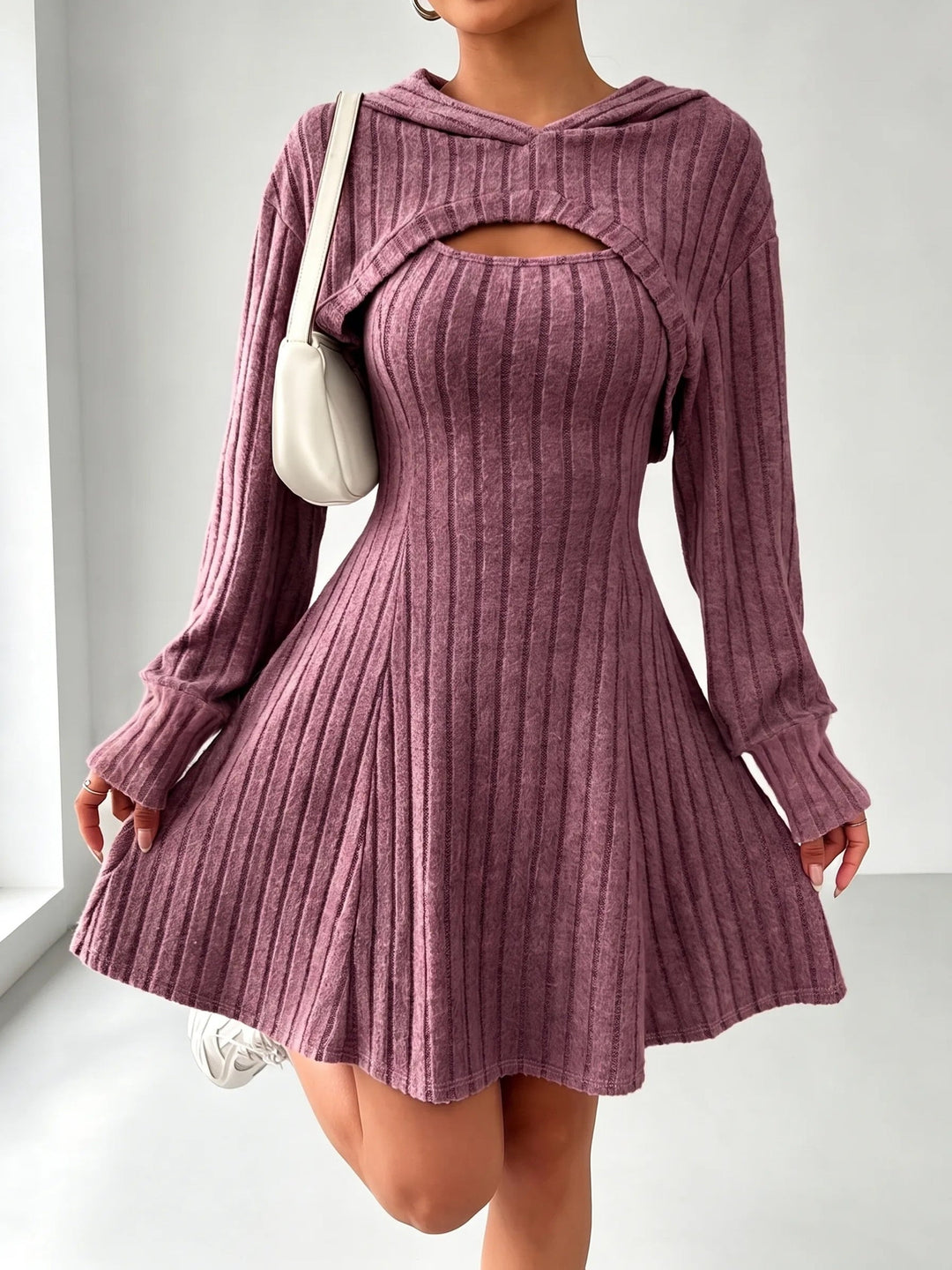 Joaquina - Mini-Vestido Com Textura Canelada e Top Curto com Capuz