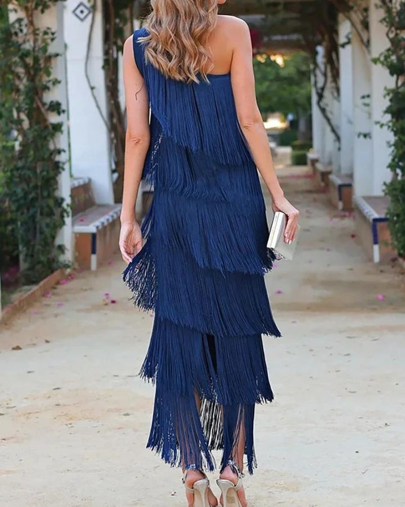 Tamira - Vestido Longo com Ombros Inclinados