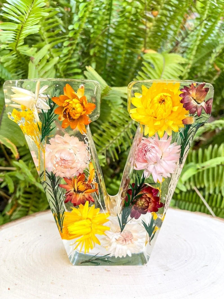 FloraShine - Candeeiro Noturno Artesanal em Resina Com Flores