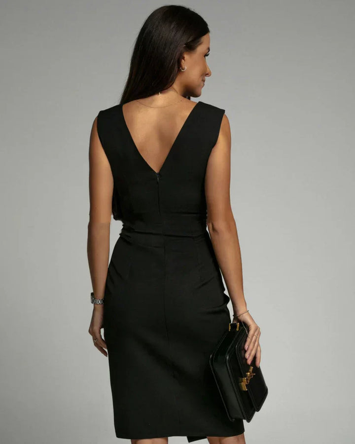 Gudrun - Vestido Justo Elegante e Cheio de Estilo
