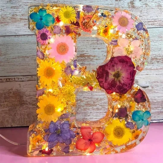 FloraShine - Candeeiro Noturno Artesanal em Resina Com Flores