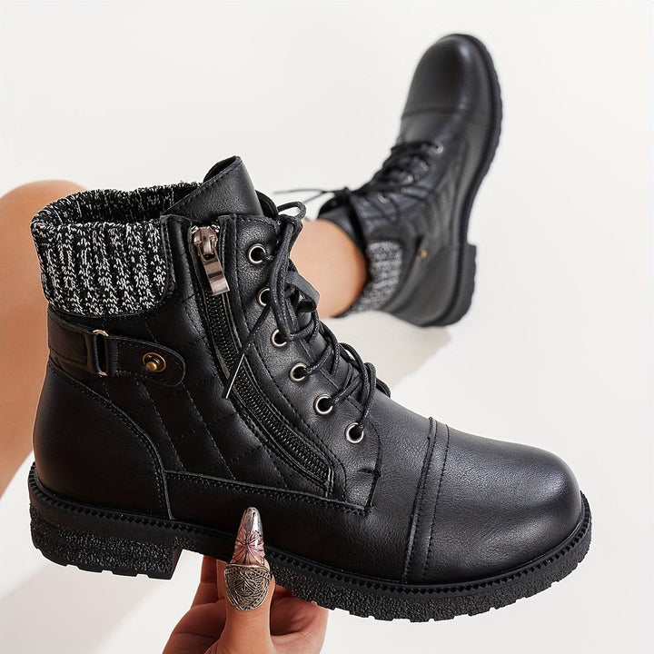 Alfrida - Botins Com Atacadores e Punhos em Malha