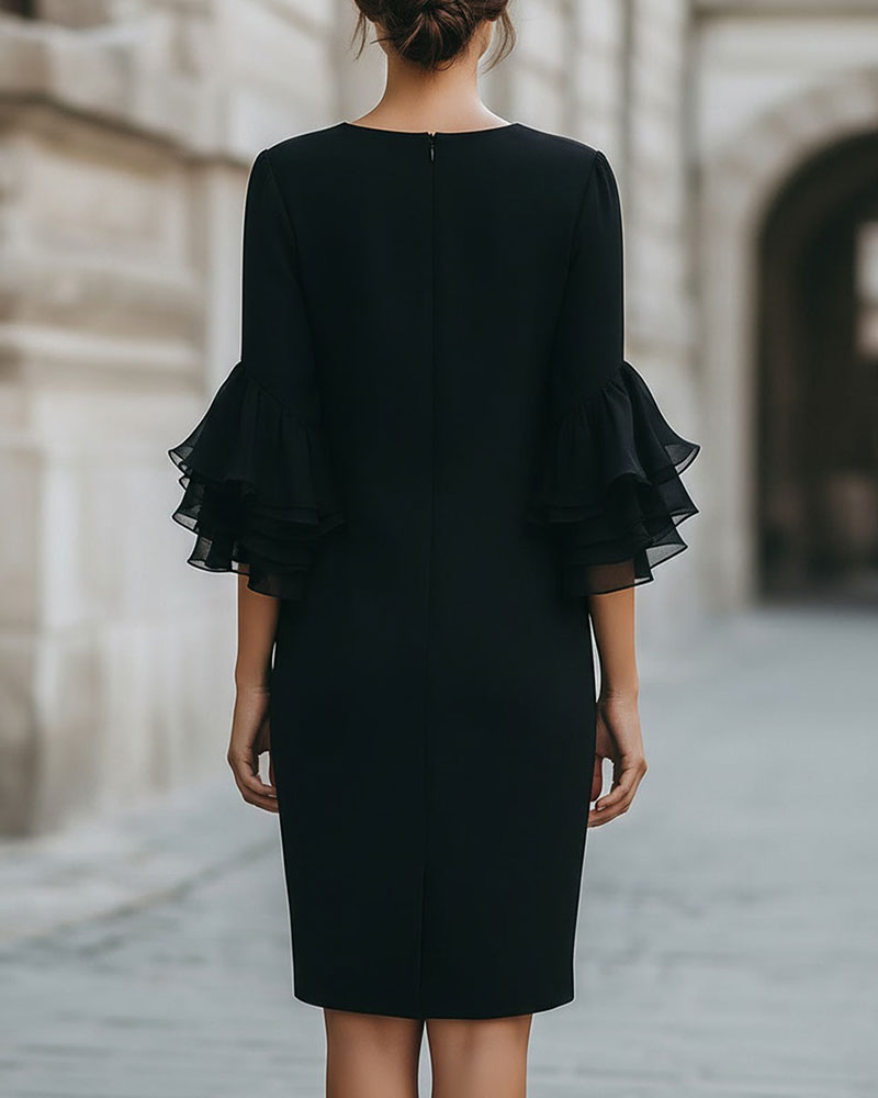 Catalinan - Vestido Justo com Mangas Largas e Camadas