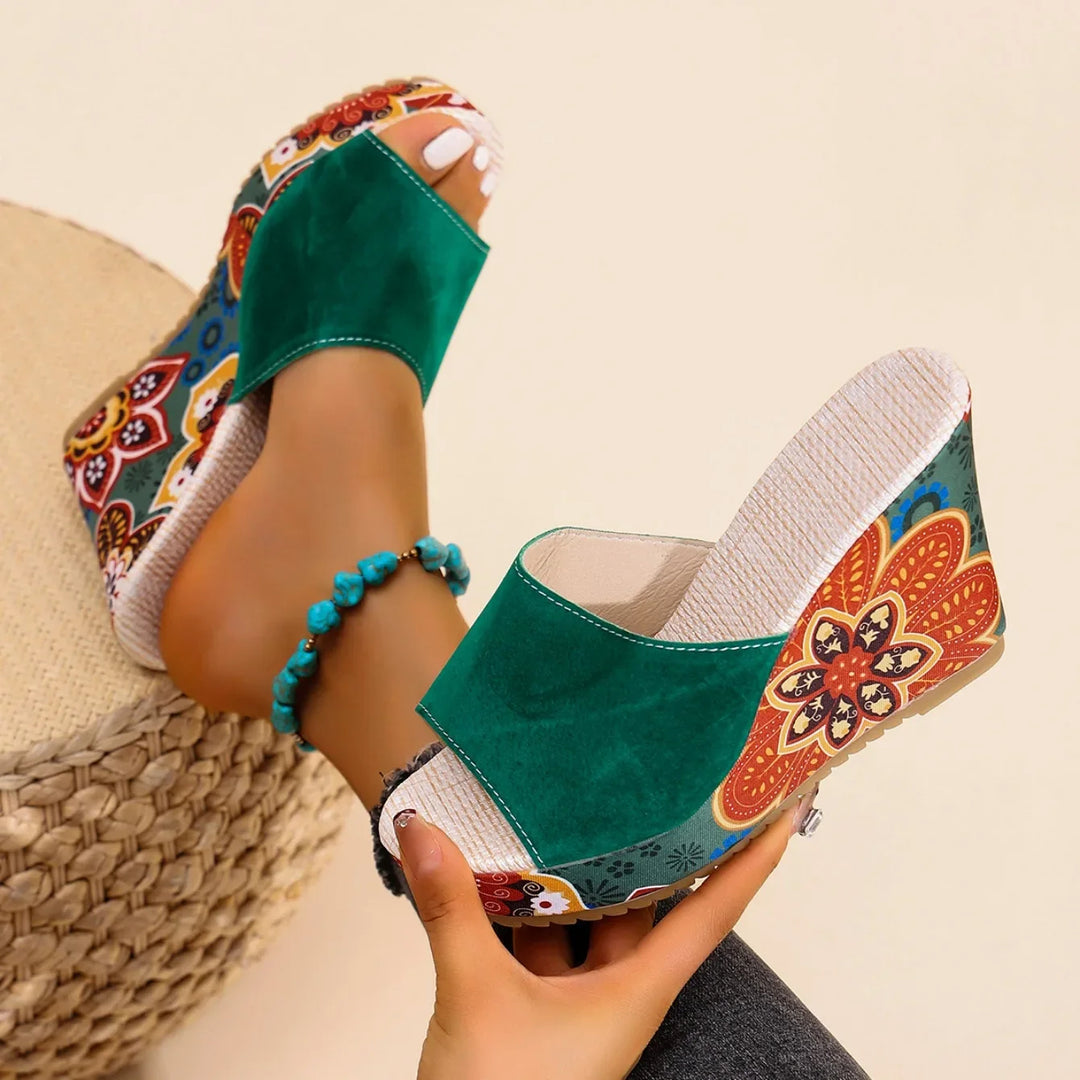 Laerke - Sandália Com Salto Em Cunha e Estampado Floral