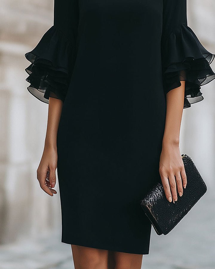 Catalinan - Vestido Justo com Mangas Largas e Camadas