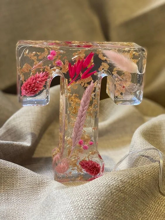 FloraShine - Candeeiro Noturno Artesanal em Resina Com Flores