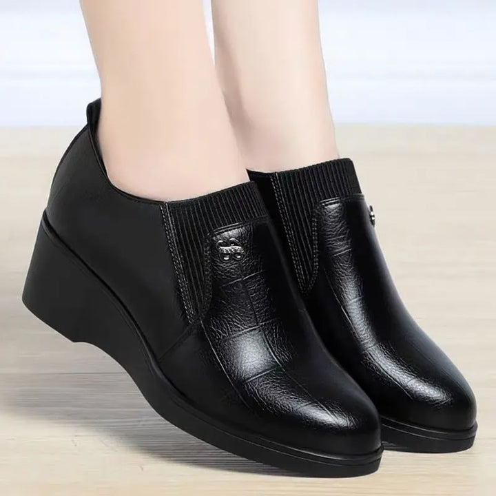 Cyntia - Sapatos Ortopédicos De Couro Com Salto Em Cunha