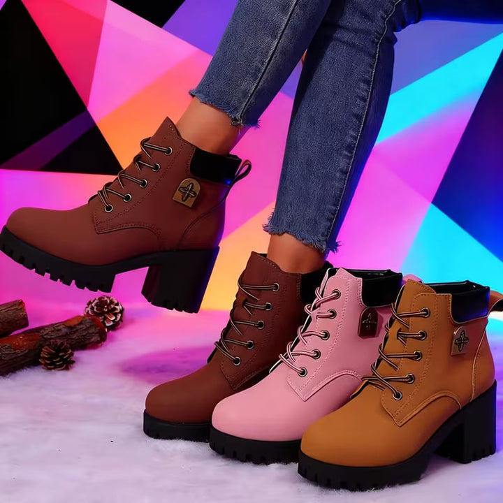 Donjeta - Botas de Cano Curto Com Salto Grosso e Atacadores