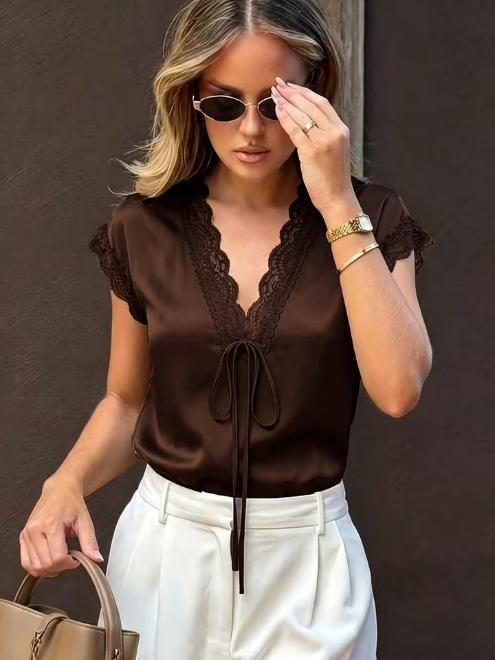 Neeta - Top Com Decote Em V e Acabamento Em Renda Acetinada