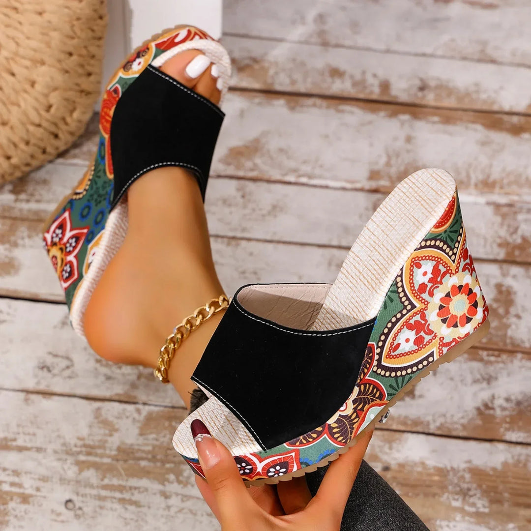 Laerke - Sandália Com Salto Em Cunha e Estampado Floral