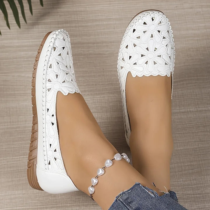 Inessa - Sapatos Ortopédicos Elegantes com Recortes
