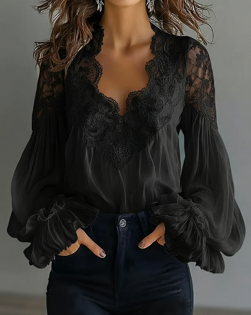 Katija - Blusa Com Renda Floral e Mangas Largas