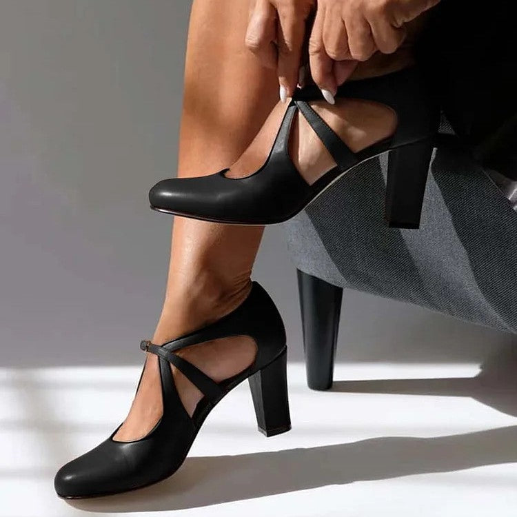 Kitiya - Sapatos de Salto Grosso com Tira em T Clássica