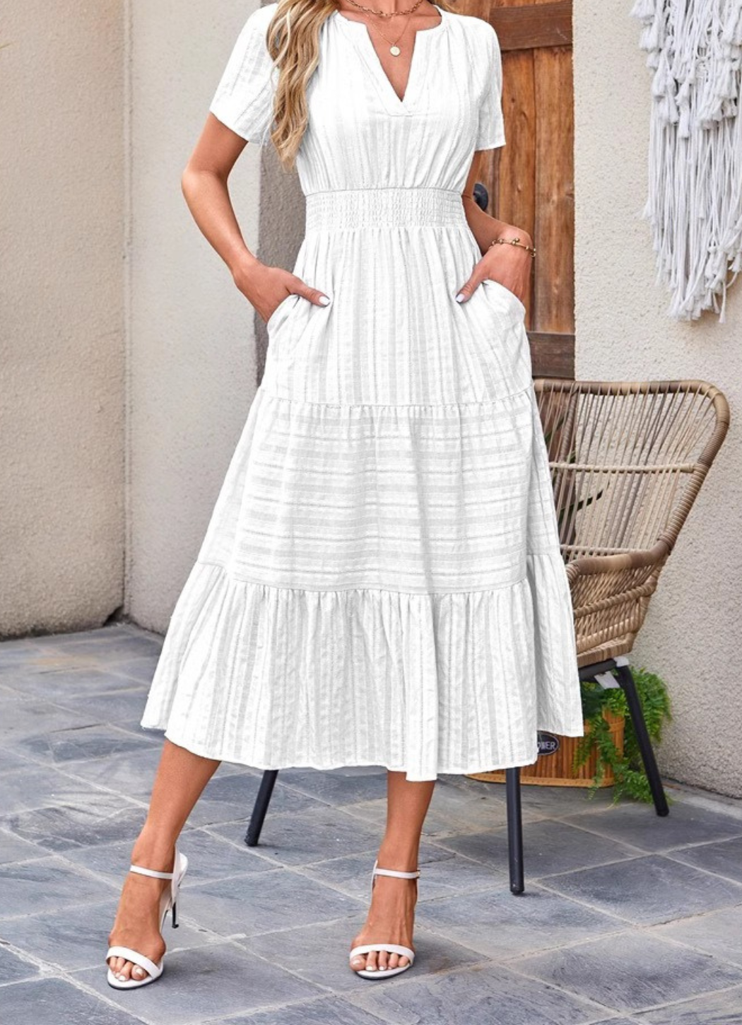 Jikina - Vestido Midi Com Decote Em V Em Camadas e Bolsos