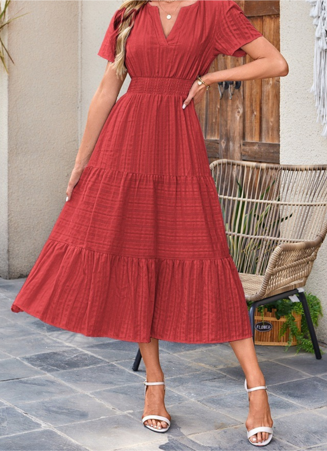 Jikina - Vestido Midi Com Decote Em V Em Camadas e Bolsos
