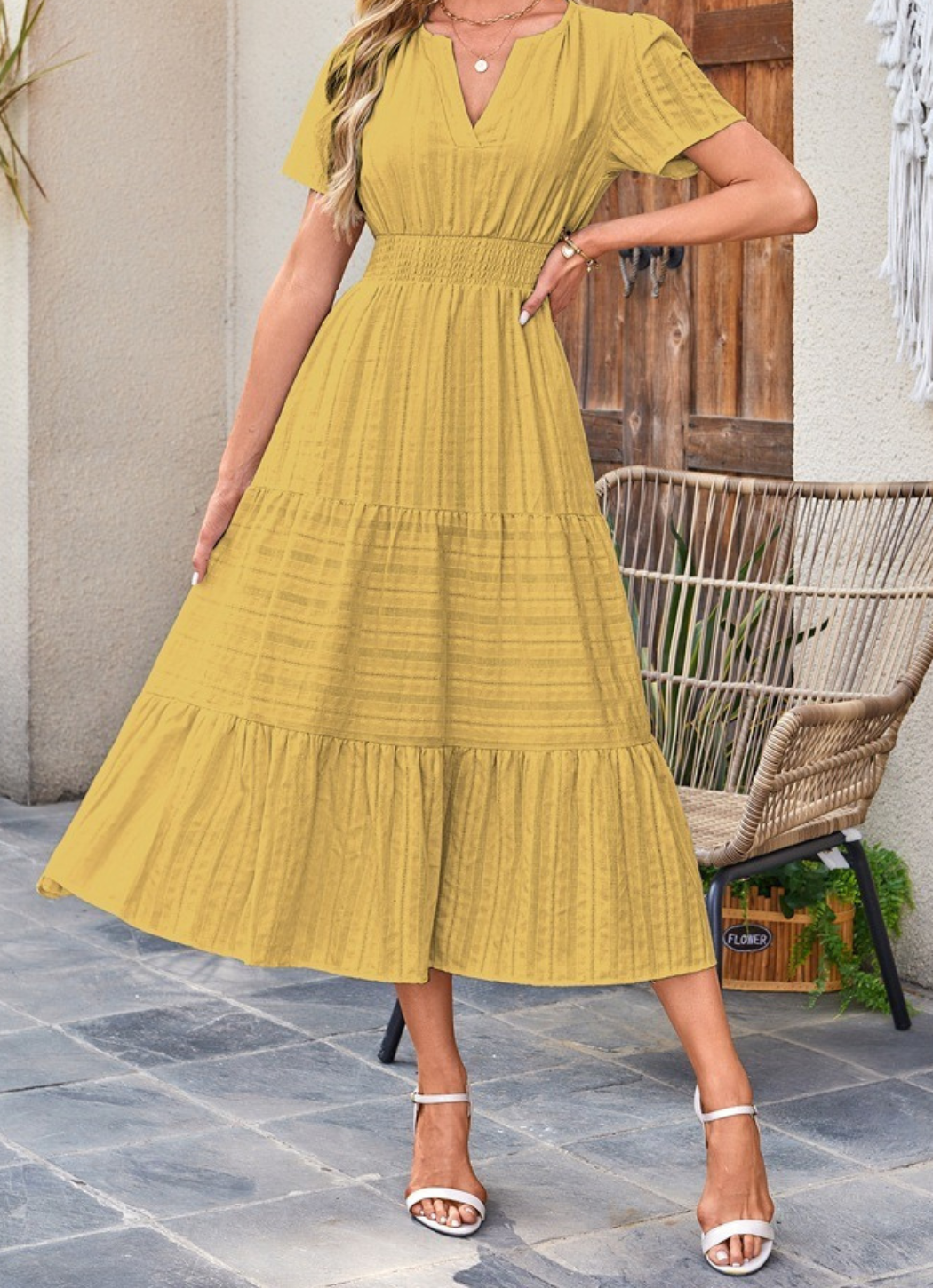 Jikina - Vestido Midi Com Decote Em V Em Camadas e Bolsos