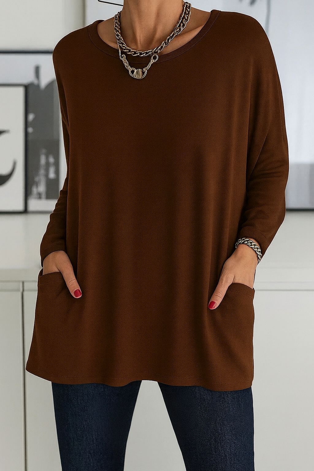 Noryn - Camisola Oversized com Gola Redonda e Bolsos