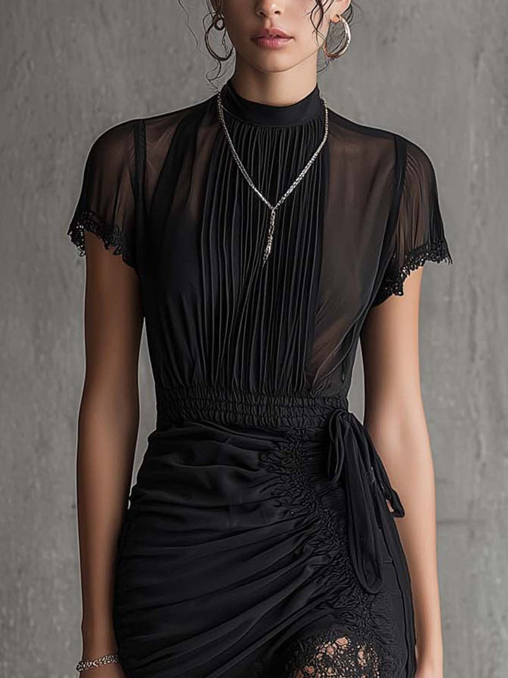 Semila - Mini-Vestido Com Cintura Trançada e Acabamento Em Renda