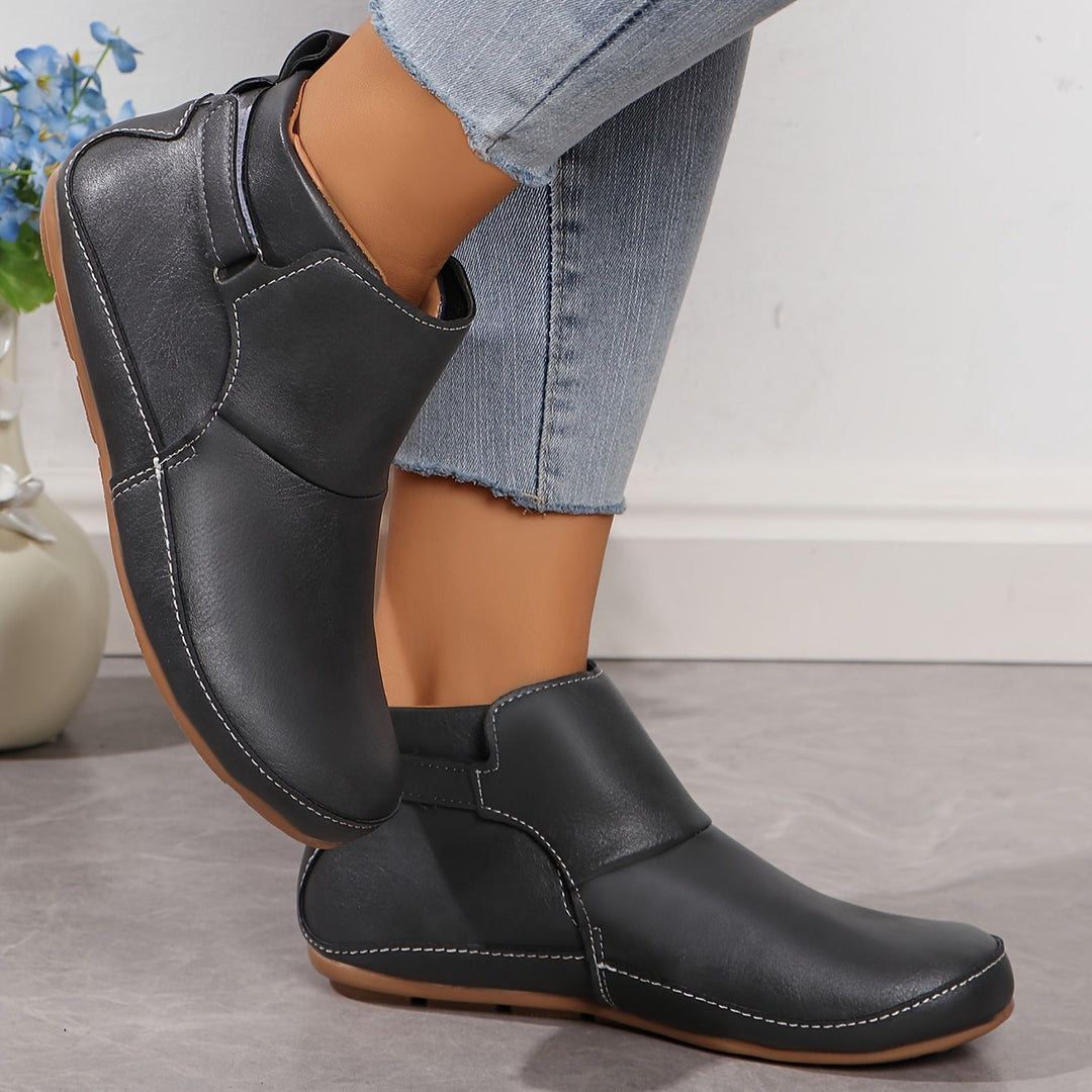 Elenya - Botas de Cano Curto em Couro Sintético