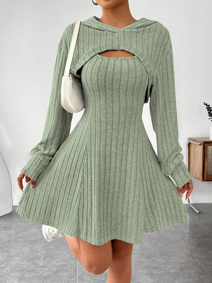 Joaquina - Mini-Vestido Com Textura Canelada e Top Curto com Capuz