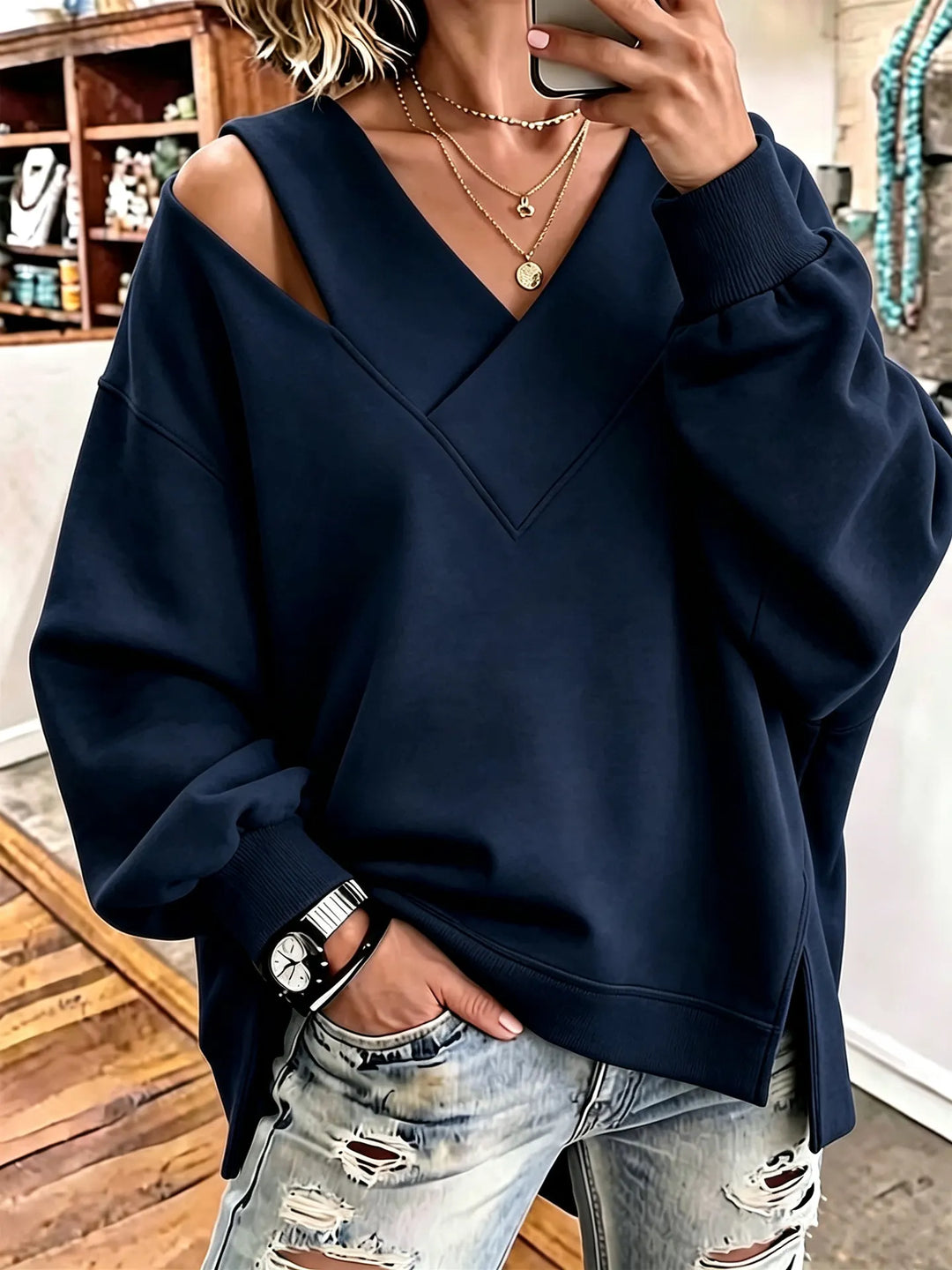 Kirstan - Camisola Oversized Elegante com Decote em V e Aberturas