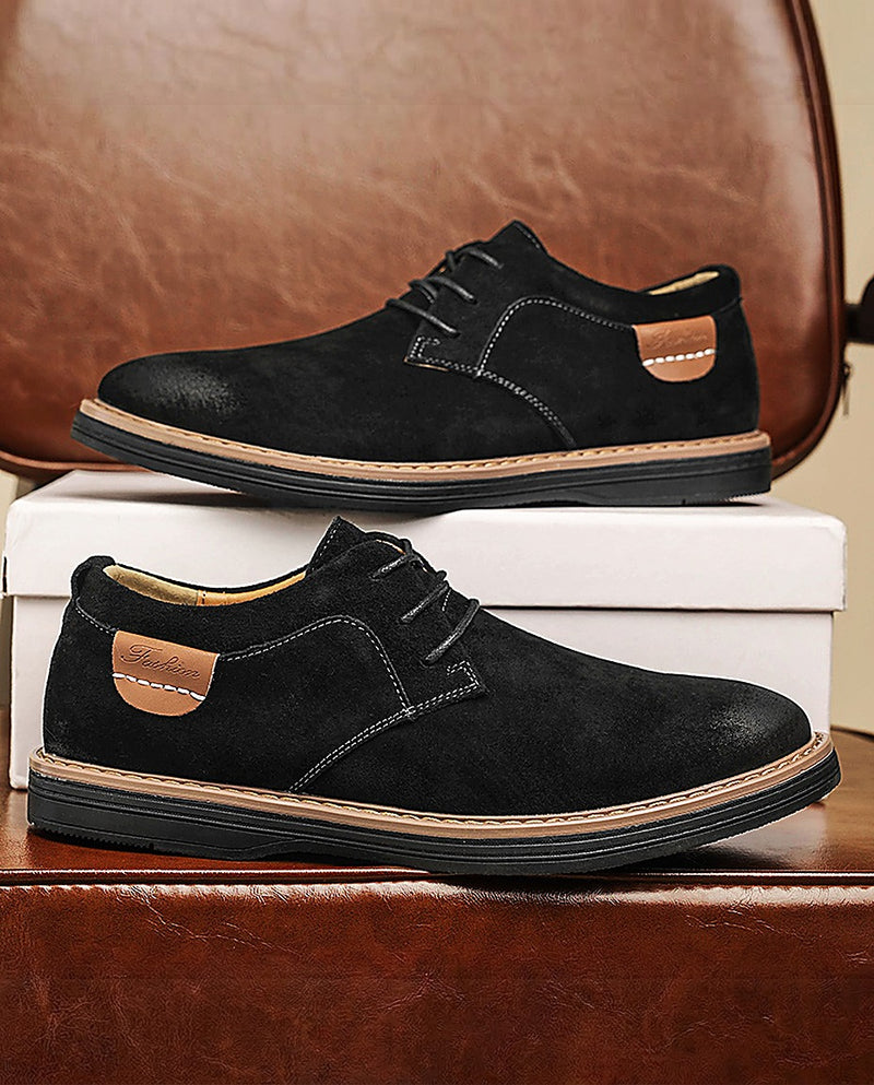 Erling - Sapatos de camurça com atacadores e costuras contrastantes