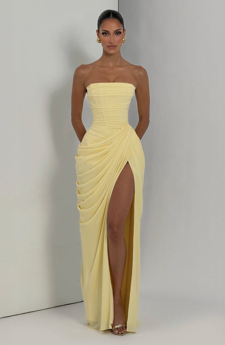 Sabrina - Vestido maxi sem Alças com corte Escultural e Fenda
