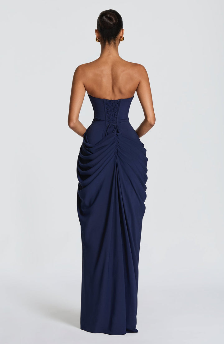 Sabrina - Vestido maxi sem Alças com corte Escultural e Fenda