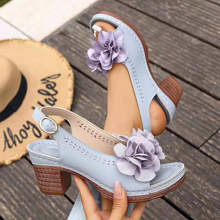 Gayanthi - Salto Grosso Floral Elegante