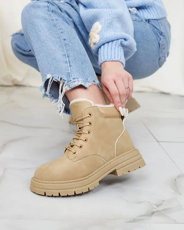 Alosia - Botas de Cano Curto com Atacadores e Sola Grossa
