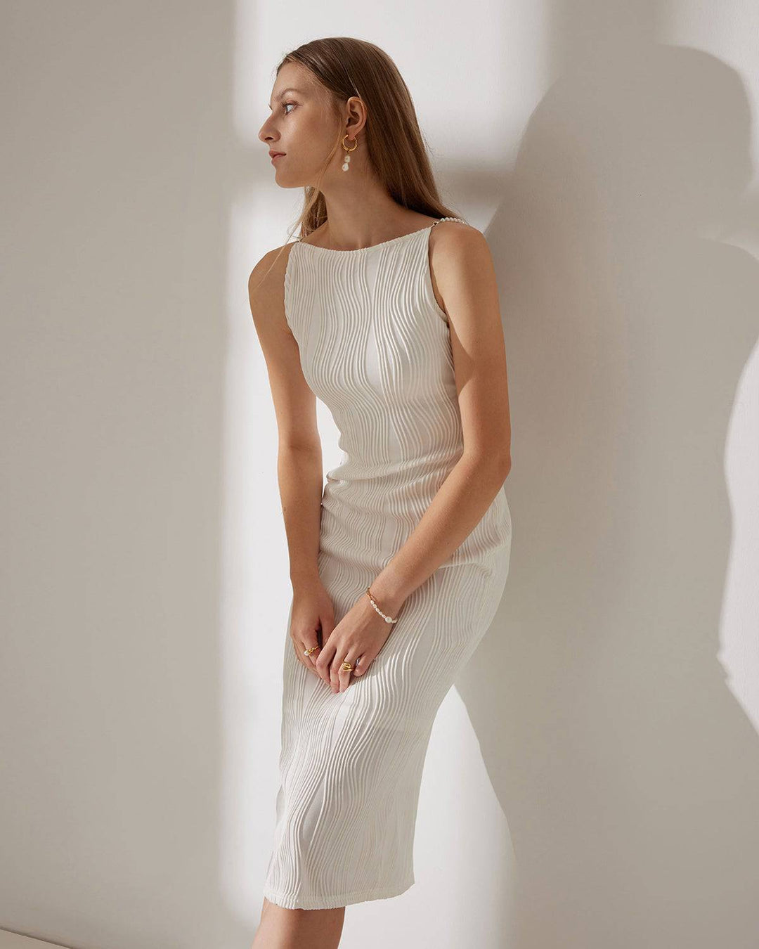 Simonen - Vestido MIDI SEM Mangas Com Padrão Ondulado  onda de pérolas